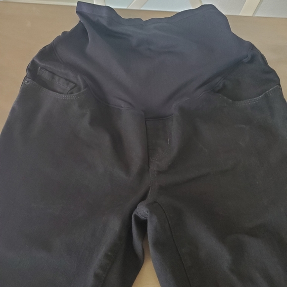 Old Navy Maternity Black Skinny Jeans - Picture 6 of 12